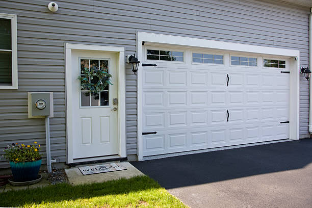 24/7 Emergency Garage Door Panel Replacement experts in Stokesdale, NC